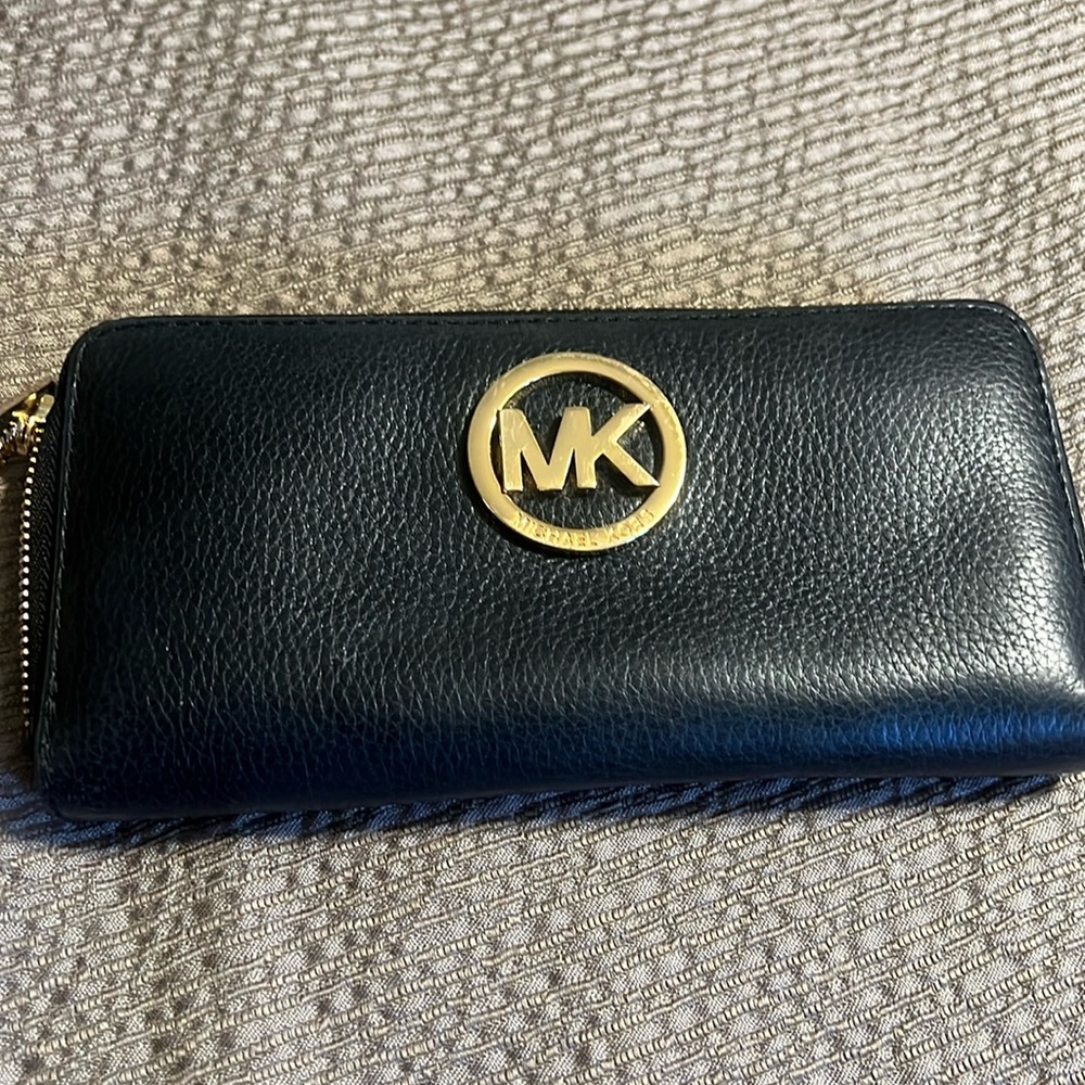 Michael Kors portfolio wallet